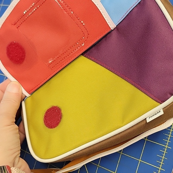 Phonak Hearing Aid Colorblock Crossbody Adjustable Bag 8.5" x 6.5" x 3" - Picture 5 of 13